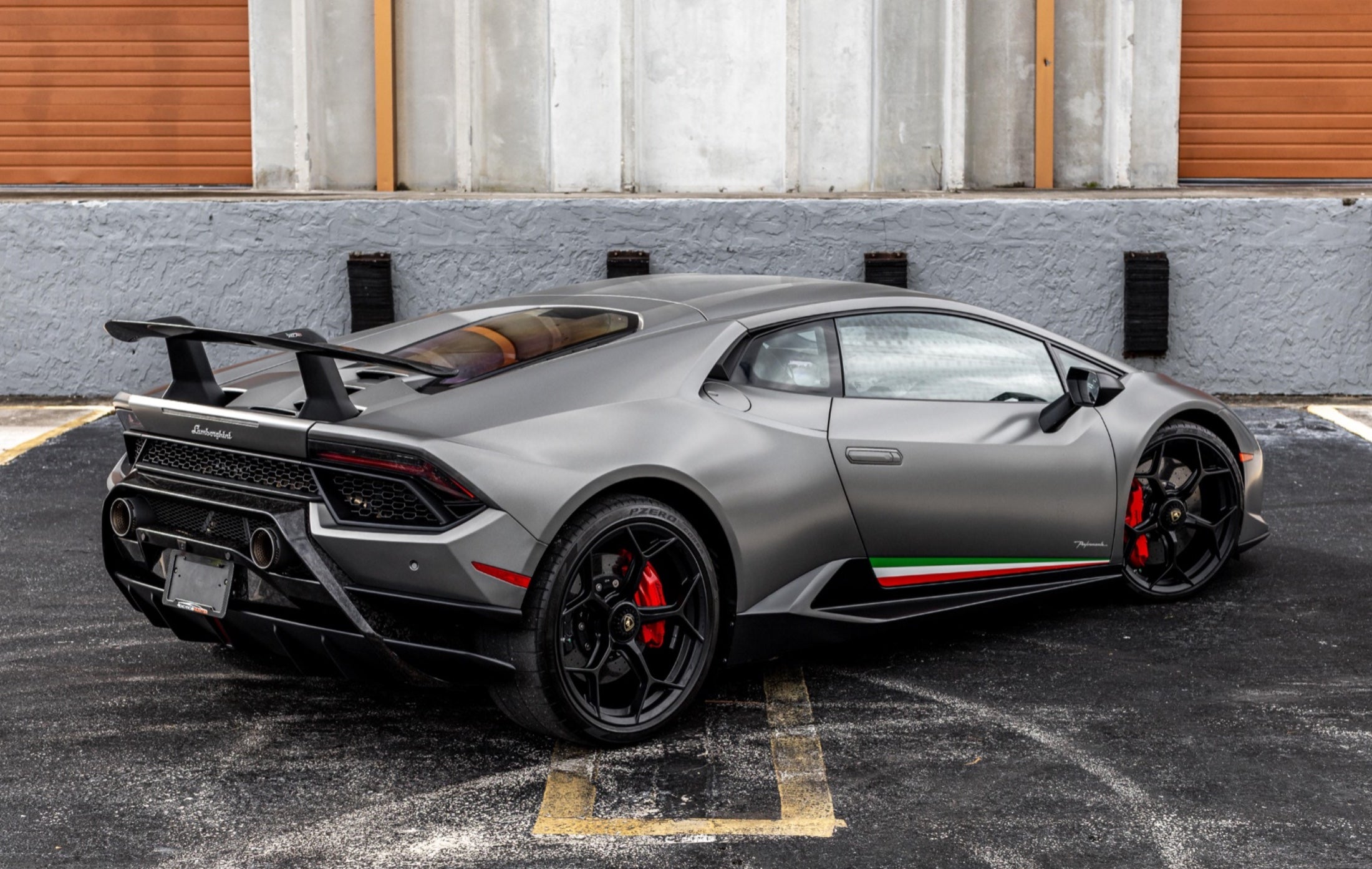 Lamborghini Huracán 2021 gallery view 4